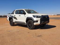 2022 Toyota Hilux 4.0L 4X4 Adventure 360’ камеры Бензин КПП Автомат