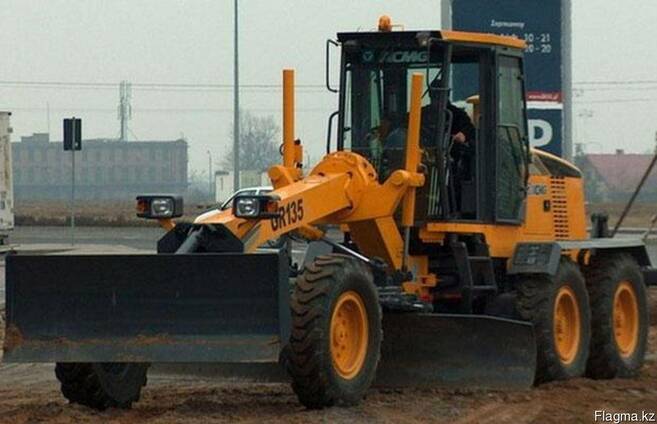 Автогрейдер XCMG GR 135