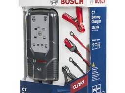 Автоматическое зарядное устройство Bosch С7 12/24 автомобильного АКБ