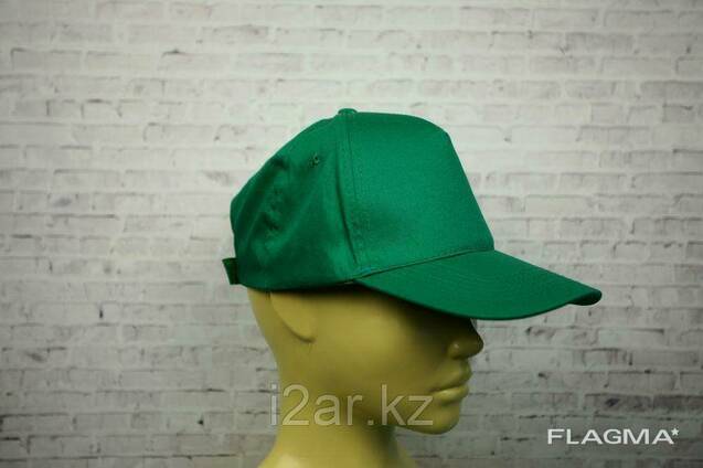 Бейсболка на липучке белая