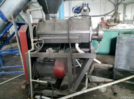 Центрифуга для отмывания дробленного пластика, 1000 кг/час