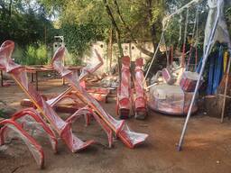 Детские качели и карусели из прочных материалов. Монтаж бесплатно.