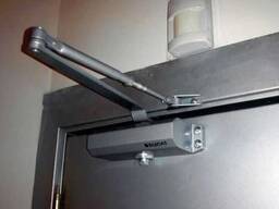 Доводчики для дверей, установка