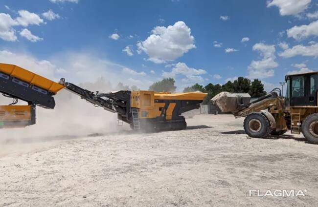 Дробилка — мощная мобильная для бетона и щебня (удаленное управление)