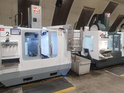 Два вертикальных фрезерных центра HAAS VF-2
