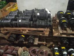 E181-2002 Каток опорный для Hyundai R180, R210, R250