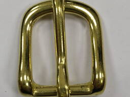 Фурнитура для лошадей: пряжки, карабины