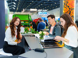 Хостес для выставок и мероприятий