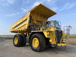 Карьерный самосвал внедорожный Komatsu HD605-7