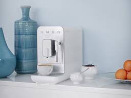 Кофемашина Smeg BCC02