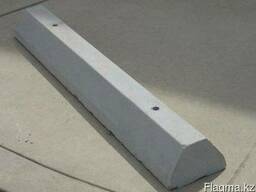 Колесоотбойник бетонный парковочный