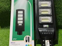 Консольный уличный светильник с солнечной панелью 120 ватт