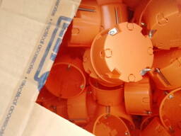 Коробка для розеток, для полых стен, фанера, гипсо картон и т. д.