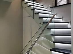 Лестница деревянная