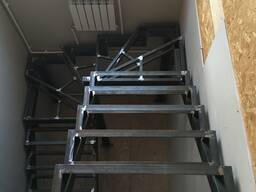 Лестница из металла, Лестницы на метало каркасе, Антерсоль. Металлическая лестница