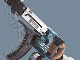 Магазинный аккумуляторный шуруповерт Makita DFR750Z