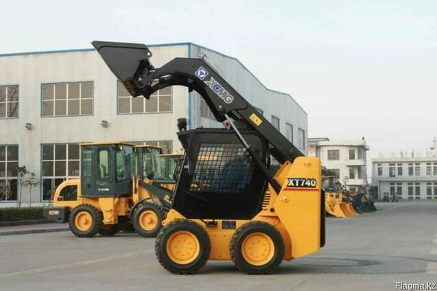 Мини-погрузчик XCMG XT740