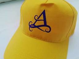 Нанесение логотипов на кепки по индивидуальному заказу