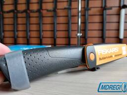 Нож с точилкой