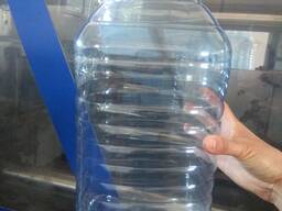 ПЭТ-бутылка объемом 10 л. с крышкой и ручкой