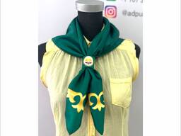 Платок на атласе