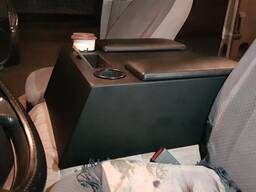 Подлокотник Toyota Hiace