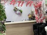 Продается действующая цветочная студия в самом центре Алматы (Арбат) - photo 1