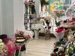Продается действующая цветочная студия в самом центре Алматы (Арбат) - photo 2