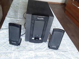 Продам MICROLAB M-310 сабвуфер с усилителем и двумя колонками. Выходная мощность 30 в. В