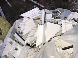 Продам ПВХ обрезки на постоянном основе 10-40 тон в меся