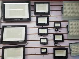 Прожекторы светодиодные LED с датчиком движения IP66, разные в наличии