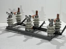 Разъединитель РЛНД-1-10 ІІ/400 УХЛ1(3-х полюсный, фарфор, медь) с приводом