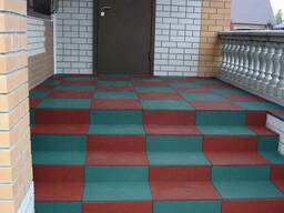 Резиновое покрытие (рулоны, плитки)