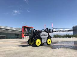 Самоходный опрыскиватель Yaoda 3WPYZ-3000-175-28