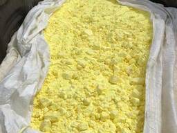 Сера комовая