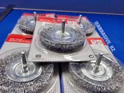 Щетка-крацовка дисковая стальная гофрированная для дрели 75х6