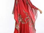 Шифоновое мусульманское платье красного цвета с узорами - фото 2