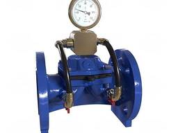 Стальные регуляторы давления на трубопровод.