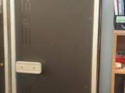 Стеклянная дверь для сауны