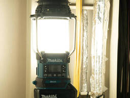 Светодиодный фонарь-радио DMR056