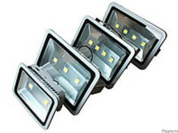 Светодиодные прожектора от 10w до 400w производства