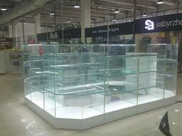 Торговое оборудование из стекла