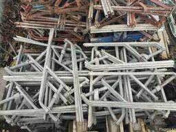 Тринога для телескопической стойки на перекрытие