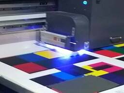 УФ-печать на пластике на дереве (ДСП, МДФ, ДВП, шпон)