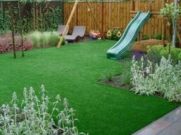 Укладка искусственного газона