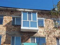 Установка крыши на балконах верхних этажей. Низкие цены!