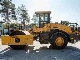 Вибрационный дорожный каток SDLG RS8180 2024 г.