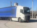 VOLVO FH 2018 г. с полуприцепом SCHMITZ - фото 1