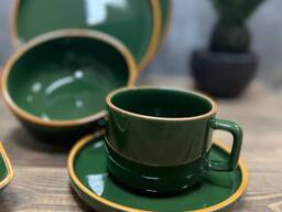 Зеленый чайно-столовый сервиз с золотой каёмкой Vassila